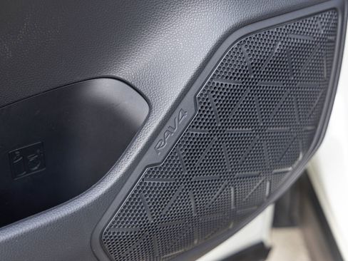 Used 2019 Toyota RAV4 XSE AWD/4WD image 29