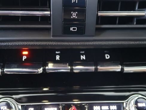 Used 2020 Lincoln Corsair Reserve AWD/4WD image 26