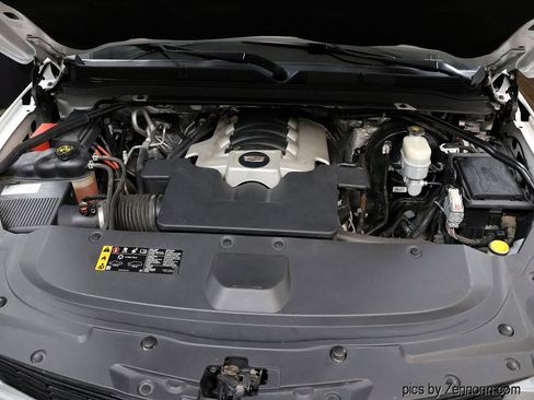 Used 2017 Cadillac Escalade ESV Premium Luxury image 39