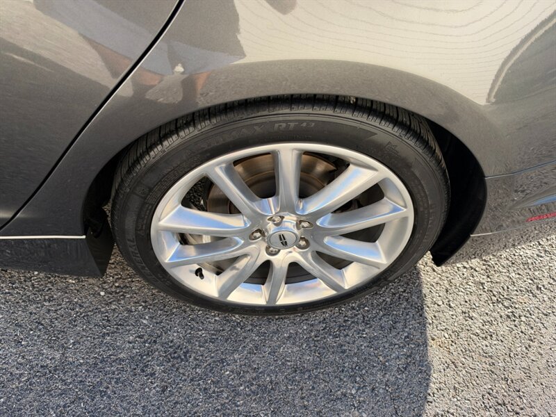 Used 2016 Lincoln MKZ w/ Equipment Group 300A Reserve FWD image 14