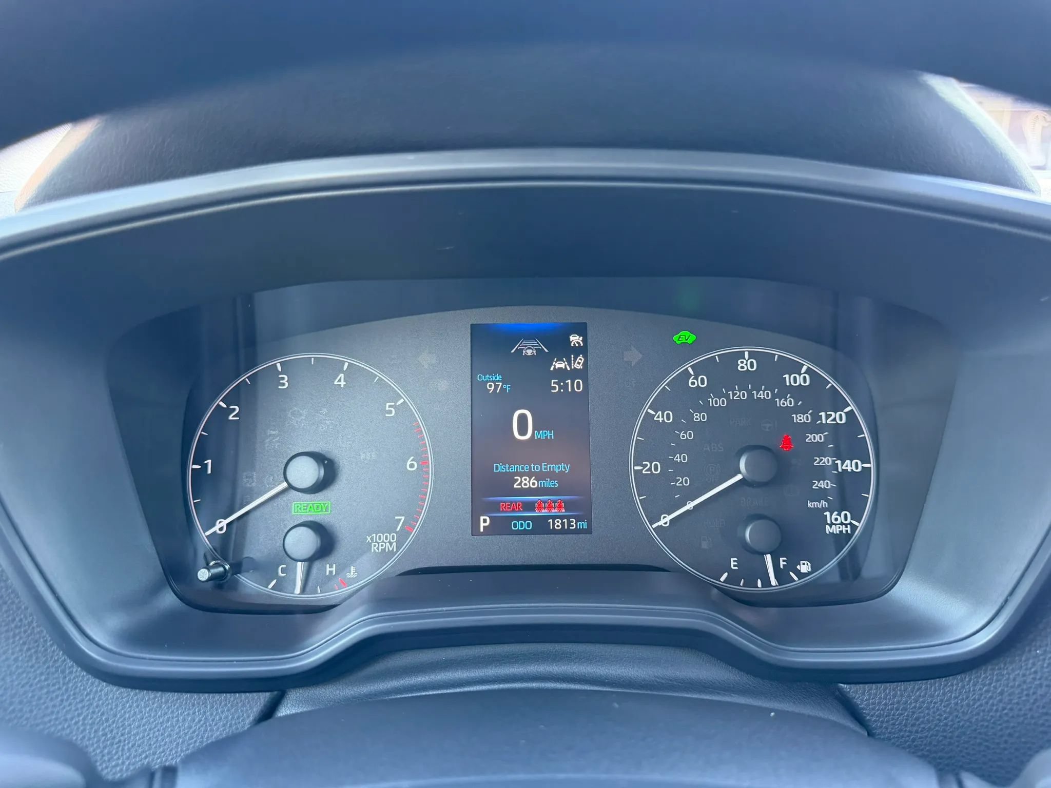 Used 2025 Toyota Corolla LE FWD image 30