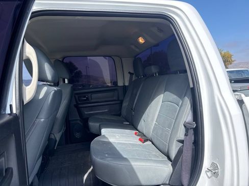 Used 2016 RAM 2500 Tradesman w/ Chrome Appearance Group AWD/4WD image 18
