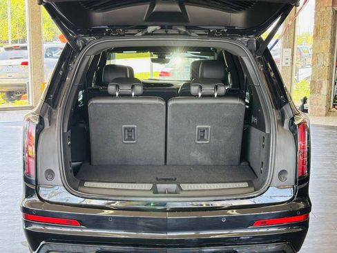 Used 2023 Cadillac XT6 Sport w/ Technology Package AWD/4WD image 14