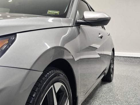 Used 2023 Hyundai Elantra Limited w/ Winter Weather Package FWD image 10