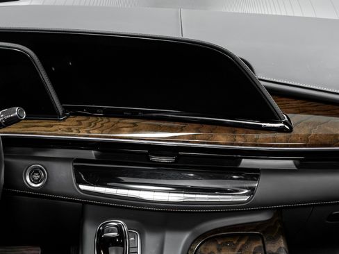 Used 2023 Cadillac Escalade Sport Platinum w/ LPO, ONYX Package image 31