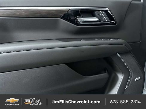New 2026 Chevrolet Suburban LT w/ Comfort Package image 43