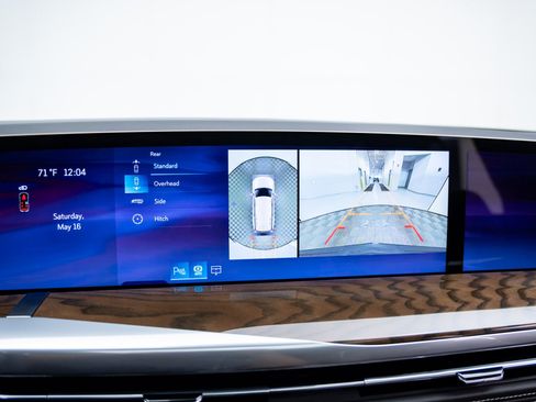 Certified 2026 Cadillac Escalade Platinum Luxury w/ LPO, Floor Liner Package AWD/4WD image 28