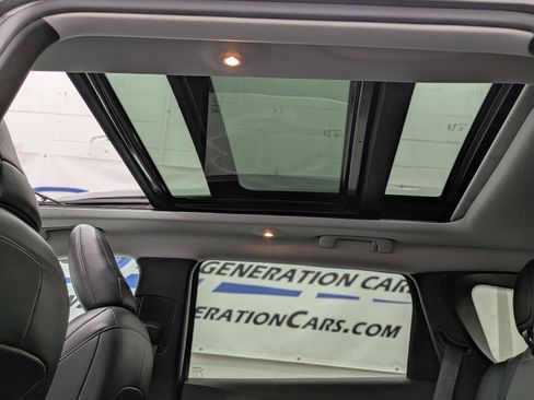 Used 2021 Jeep Cherokee Limited image 6