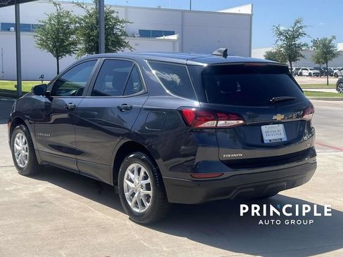 Used 2022 Chevrolet Equinox LS AWD/4WD image 11