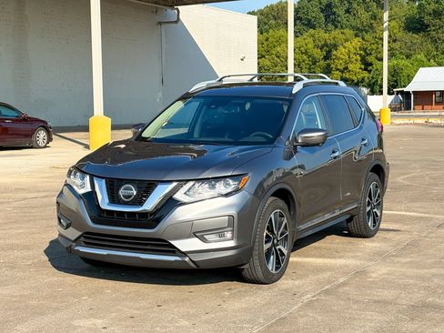 Used 2020 Nissan Rogue SL w/ Premium Package AWD/4WD image 4