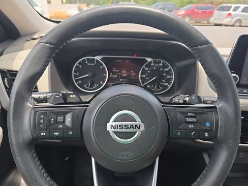 Used 2021 Nissan Rogue SV w/ Premium Package FWD image 17