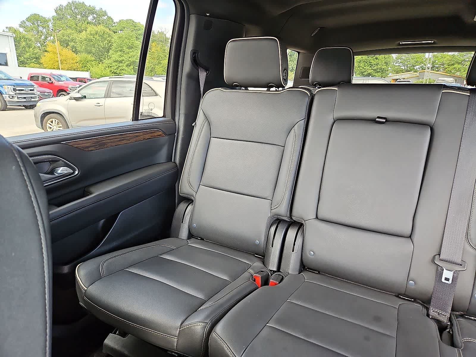 Certified 2024 Chevrolet Suburban Premier AWD/4WD image 13