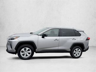 Used 2024 Toyota RAV4 LE AWD/4WD video 4
