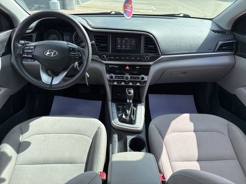 Used 2020 Hyundai Elantra SE image 34