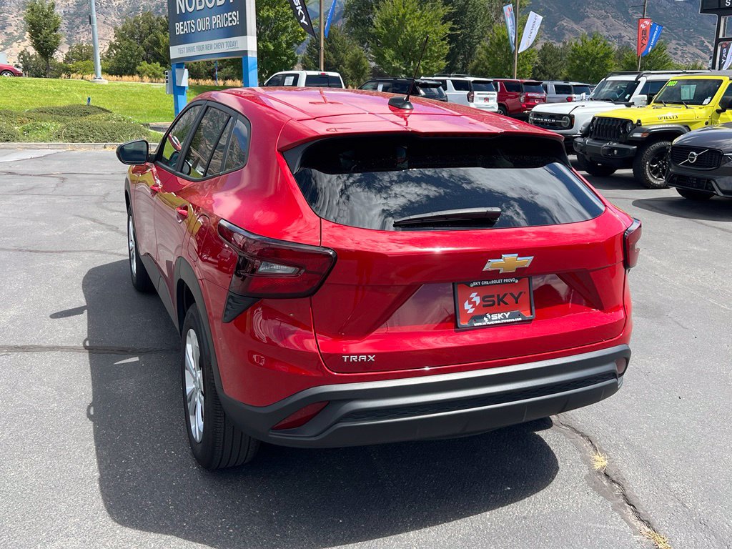 Certified 2026 Chevrolet Trax LS FWD image 15