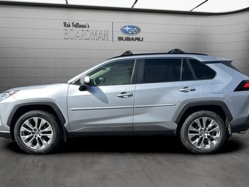 Used 2019 Toyota RAV4 XLE Premium w/ Cold Weather Package AWD/4WD image 9