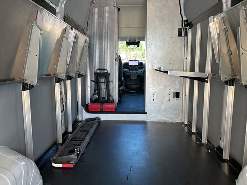 Used 2024 RAM ProMaster 3500 w/ Delivery Van Package FWD image 27