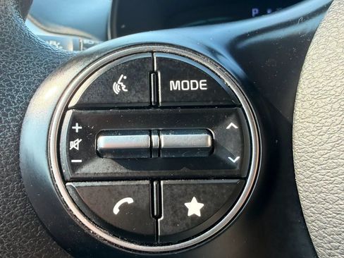 Used 2024 Kia Soul LX w/ Option Group 015 FWD image 19