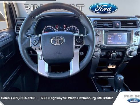 Used 2016 Toyota 4Runner SR5 image 5