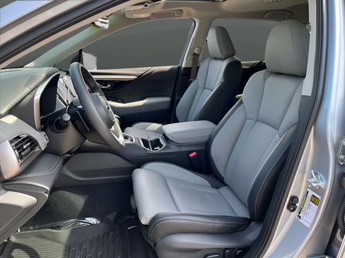 Certified 2025 Subaru Outback Limited AWD/4WD image 14