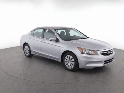 Used 2011 Honda Accord LX image 2