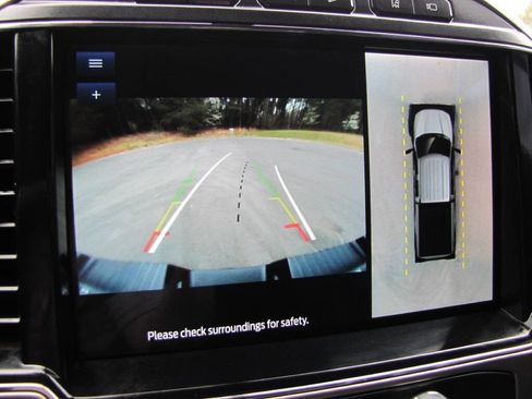 Used 2022 Ford F250 Platinum w/ FX4 Off-Road Package image 48