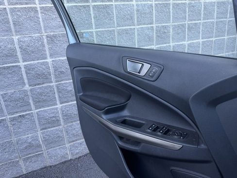 Used 2020 Ford EcoSport SE w/ SE Convenience Package image 27