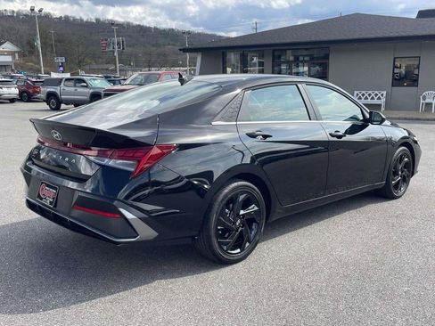 New 2026 Hyundai Elantra SEL Sport Premium image 22