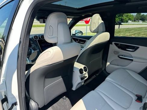 Used 2026 Mercedes-Benz GLC 300 4MATIC image 18
