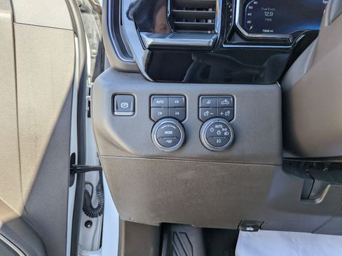 Certified 2025 Chevrolet Silverado 1500 RST AWD/4WD image 13