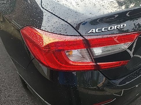 Used 2018 Honda Accord EX-L image 5