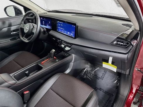 Certified 2026 Nissan Kicks SR w/ Cold Weather Package FWD image 27