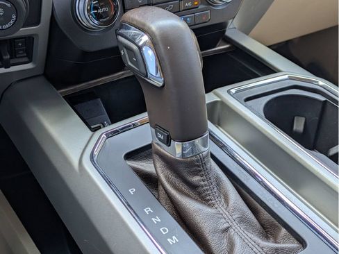 Used 2019 Ford F150 Lariat w/ Equipment Group 502A Luxury AWD/4WD image 15