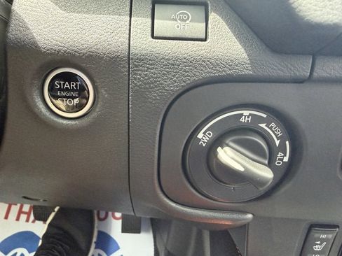 Used 2025 Nissan Frontier PRO-4X w/ Pro Convenience Package AWD/4WD image 21