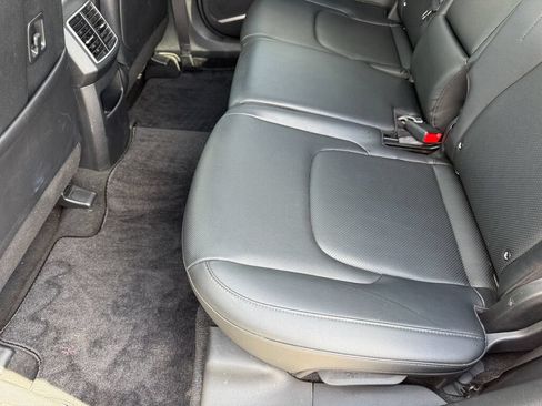 Used 2025 Kia Sportage EX FWD image 10
