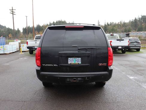 Used 2013 GMC Yukon XL SLT image 6