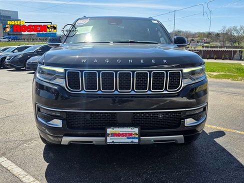 Used 2024 Jeep Wagoneer L Series II w/ Flexible Seating Group AWD/4WD image 35