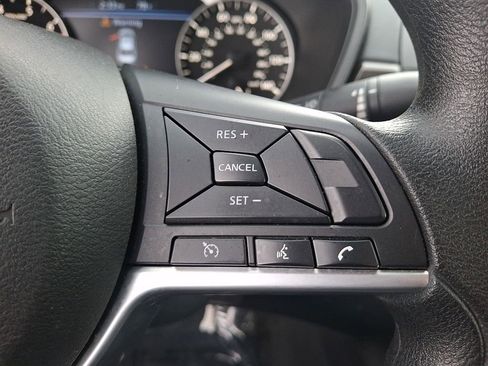 Used 2025 Nissan Altima 2.5 SV image 23