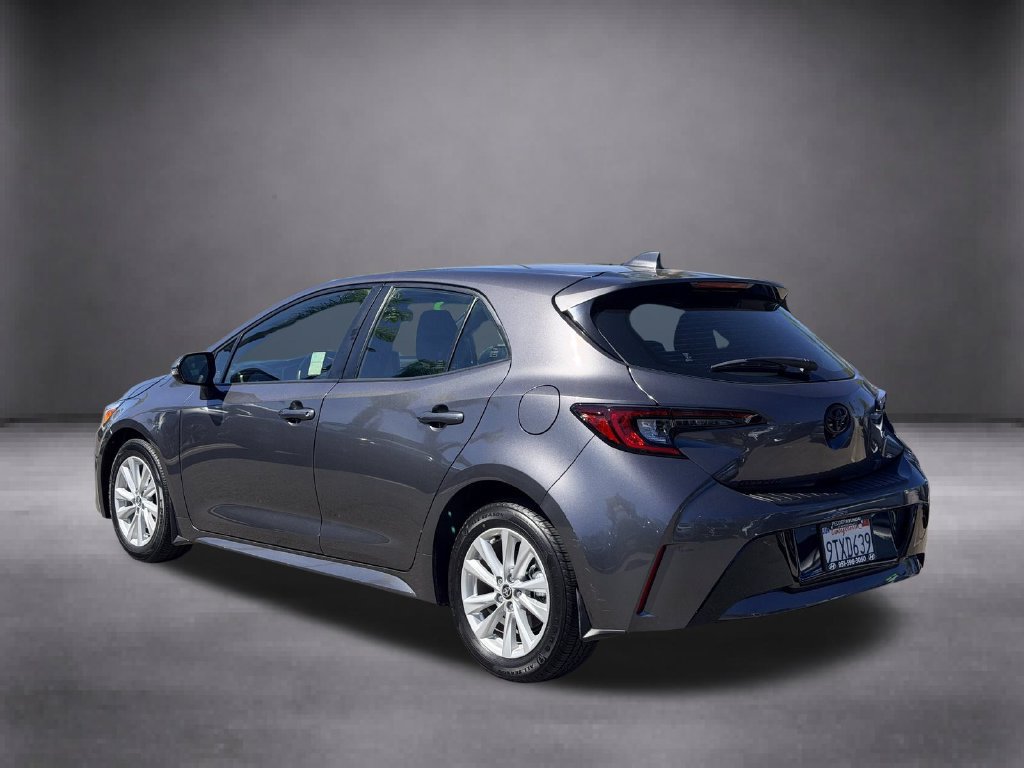 Used 2025 Toyota Corolla SE w/ SE Package FWD image 6