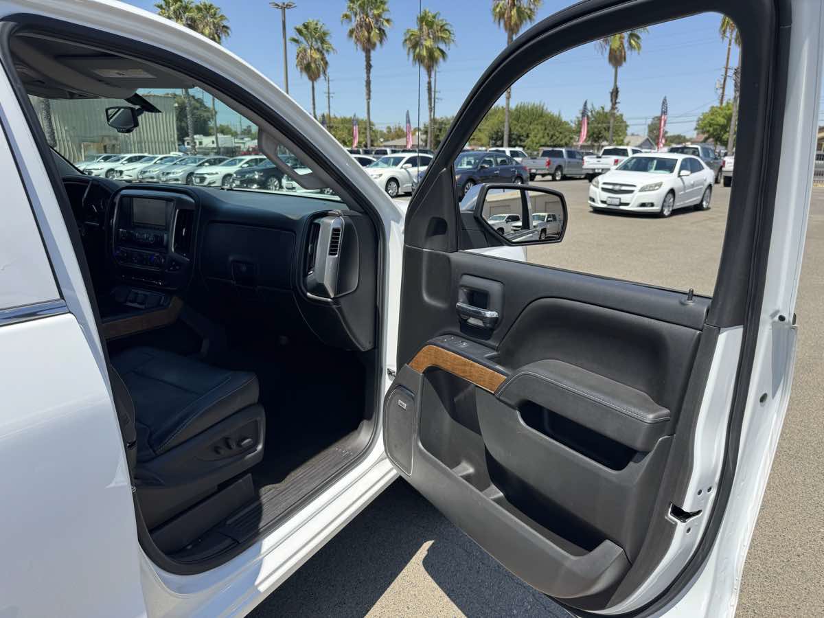 Used 2015 Chevrolet Silverado 1500 LTZ RWD image 17