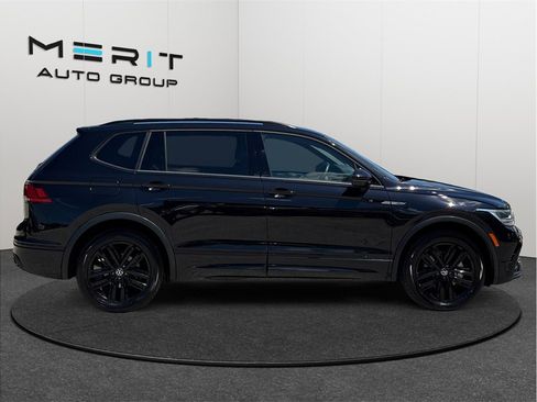 Used 2022 Volkswagen Tiguan SE R-Line FWD image 10