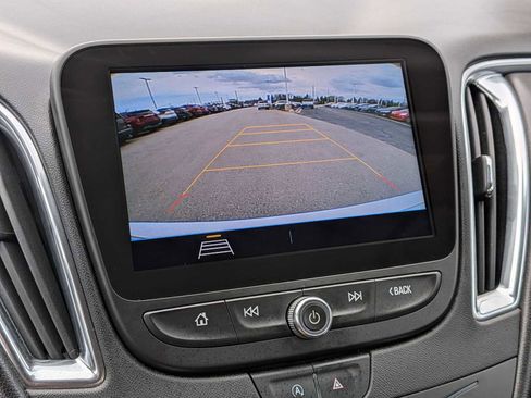 Used 2020 Chevrolet Malibu LT w/ Leather Package image 30