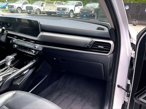 Used 2023 Kia Telluride S AWD/4WD image 17