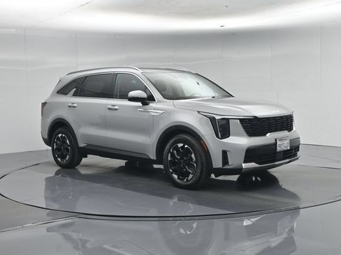 Used 2025 Kia Sorento S w/ Panoramic Sunroof Package FWD image 31