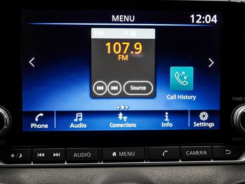 Used 2024 Nissan Sentra SV image 23