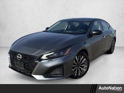 Used 2024 Nissan Altima 2.5 SV