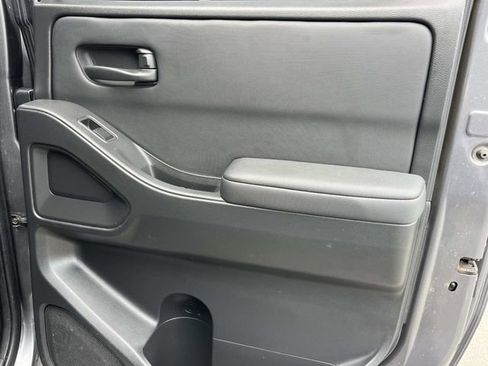 Used 2024 Nissan Frontier S w/ Technology Package RWD image 21