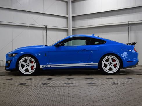 Used 2022 Ford Mustang Shelby GT500 w/ Technology Package image 4