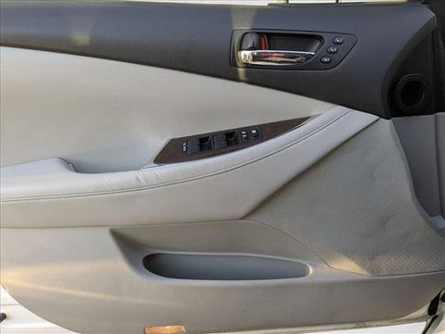 Used 2011 Lexus ES 350 image 24