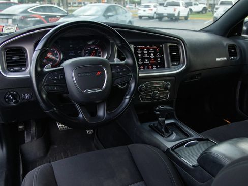 Used 2020 Dodge Charger R/T w/ Blacktop Package RWD image 17